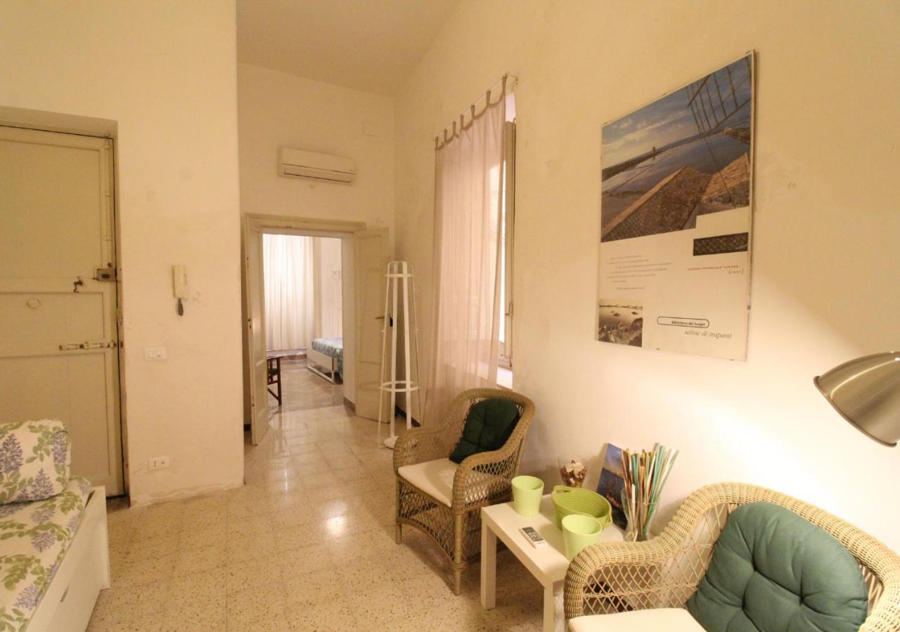 **Behind The Cathedral**No'Nonno Apartment Trapani Luaran gambar